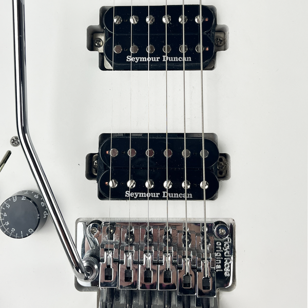 ギター Squier Stagecaste STG 24F Seymour Duncan Squier Stagecaste STG 24F Seymour Duncan - メルカリ